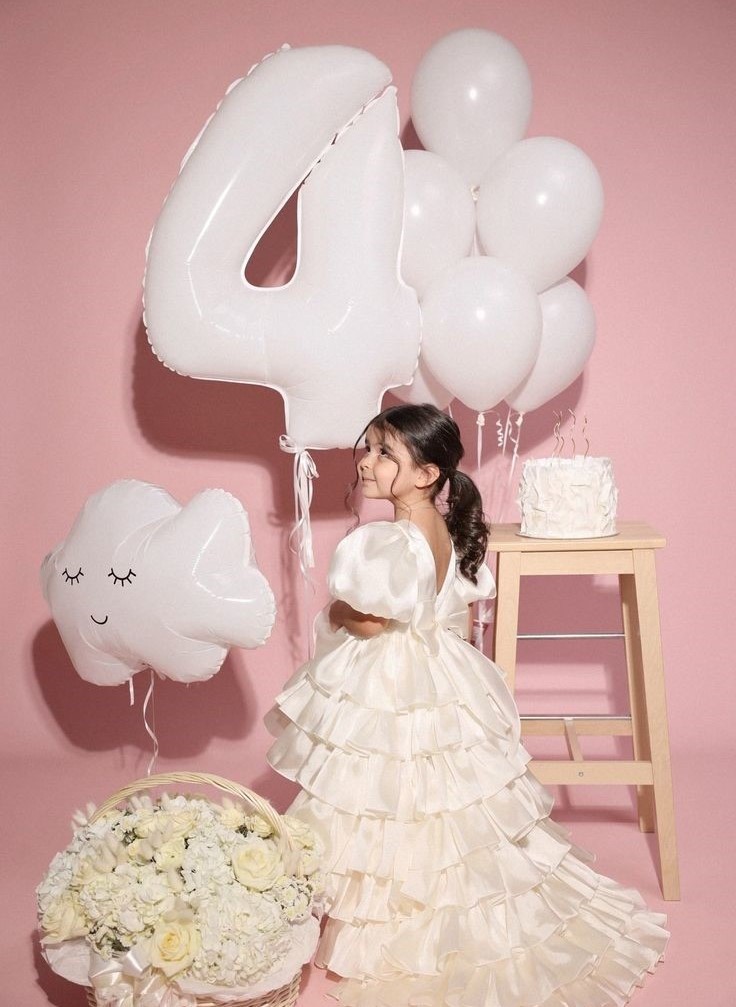 birthday cake cutting